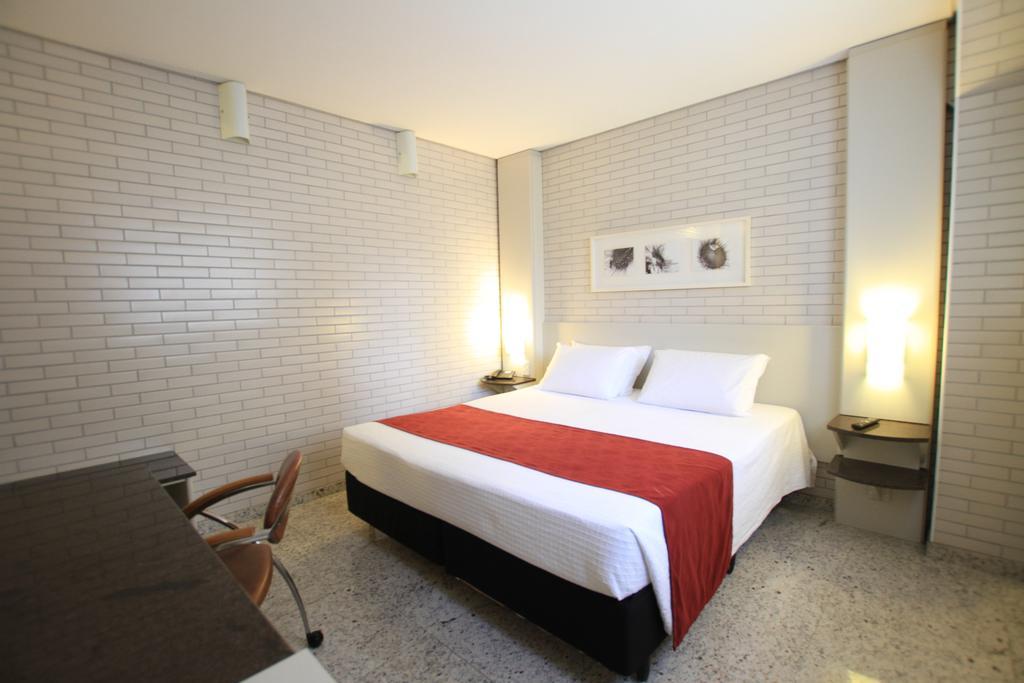 Hotel Confiance Batel Curitiba Cameră foto
